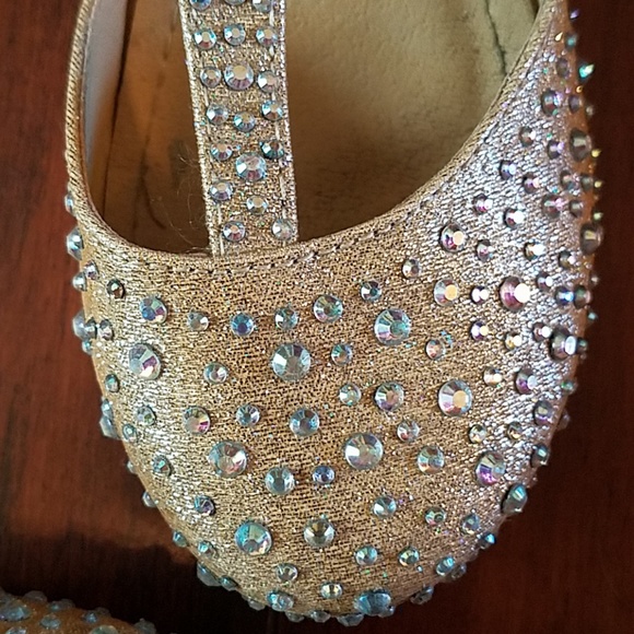 Little Girls Heels - Picture 3 of 3